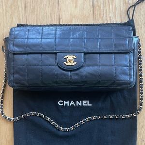 CHANEL
Lambskin East West Chocolate Bar Flap Chanel bag .